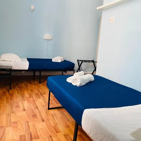 Sound - Apt Con Terrazza E Cucina 3 Min Toledo Apartamento Nápoles