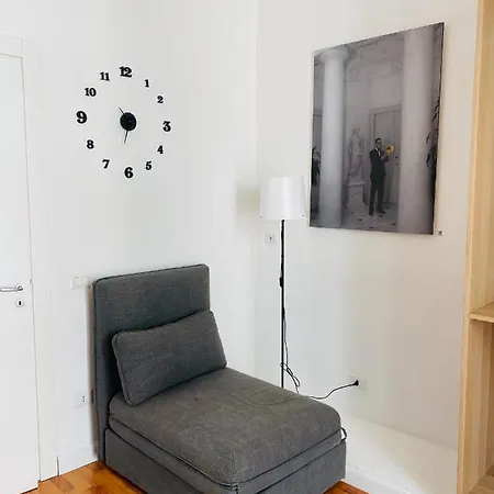 Sound - Apt Con Terrazza E Cucina 3 Min Toledo Apartamento *