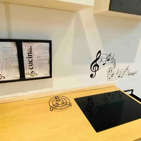 Sound - Apt Con Terrazza E Cucina 3 Min Toledo Nápoles